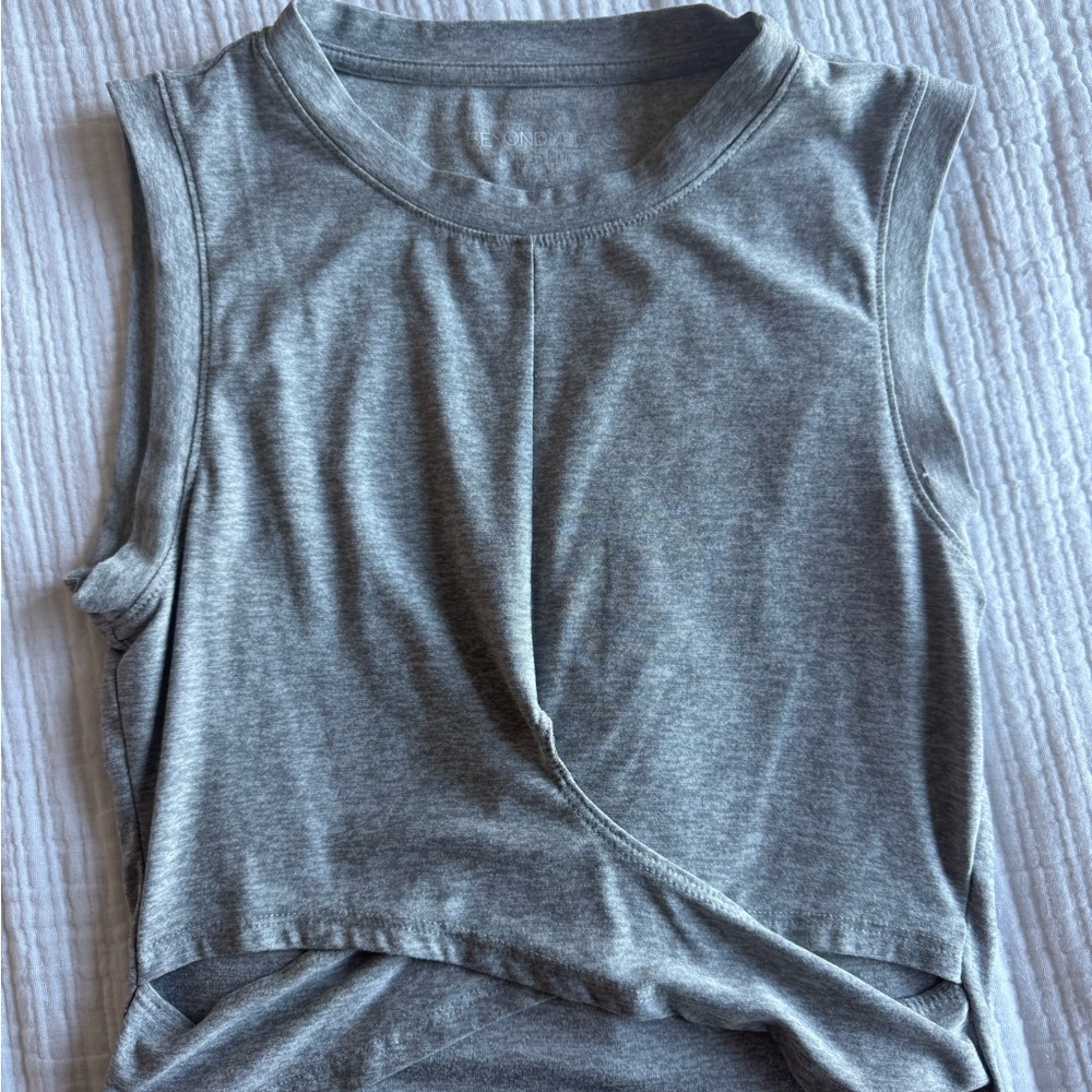 Beyond Yoga Criss-cross front cropped tank